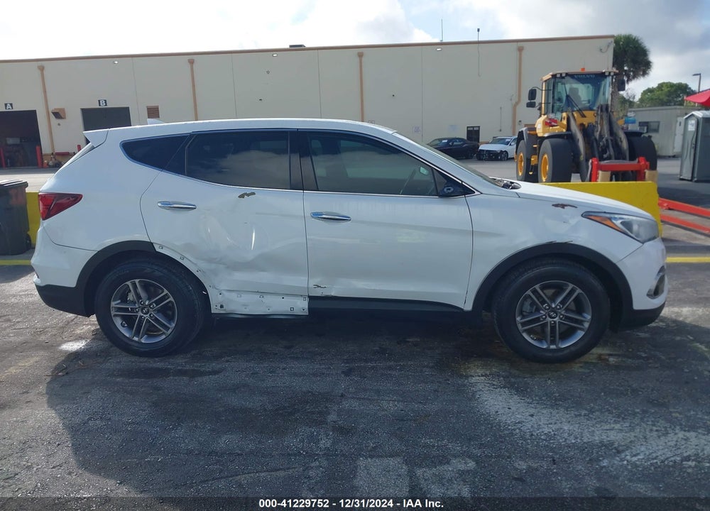 2017 HYUNDAI SANTA FE SPORT 2.4L VIN: 5NMZT3LB8HH016438
