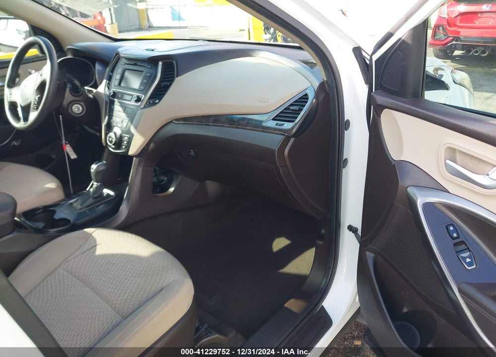 2017 HYUNDAI SANTA FE SPORT 2.4L VIN: 5NMZT3LB8HH016438