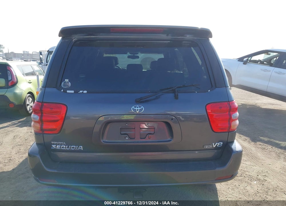 2004 TOYOTA SEQUOIA LIMITED V8 VIN: 5TDZT38A14S238388