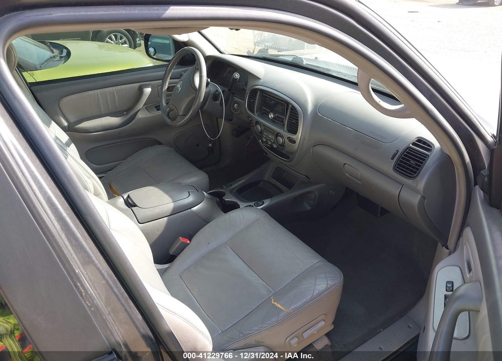 2004 TOYOTA SEQUOIA LIMITED V8 VIN: 5TDZT38A14S238388