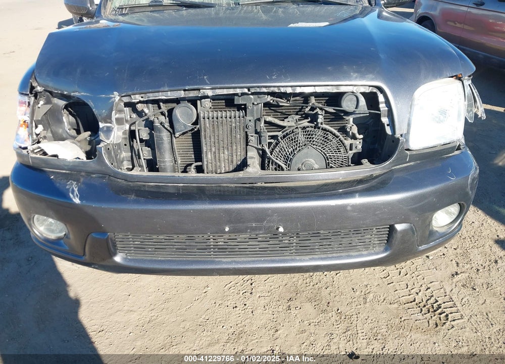 2004 TOYOTA SEQUOIA LIMITED V8 VIN: 5TDZT38A14S238388