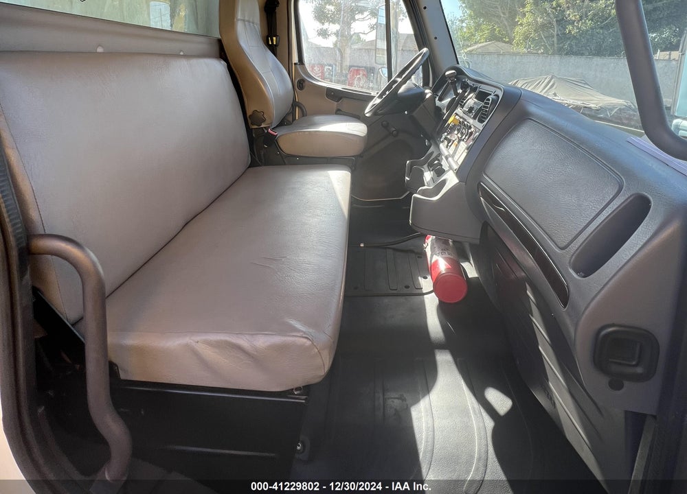 2018 FREIGHTLINER M2 106 VIN: 3ALACWFC7JDJH4334