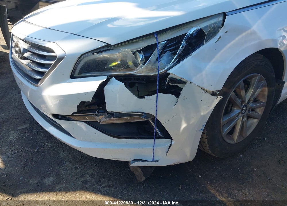 2015 HYUNDAI SONATA SE VIN: 5NPE24AF6FH245634