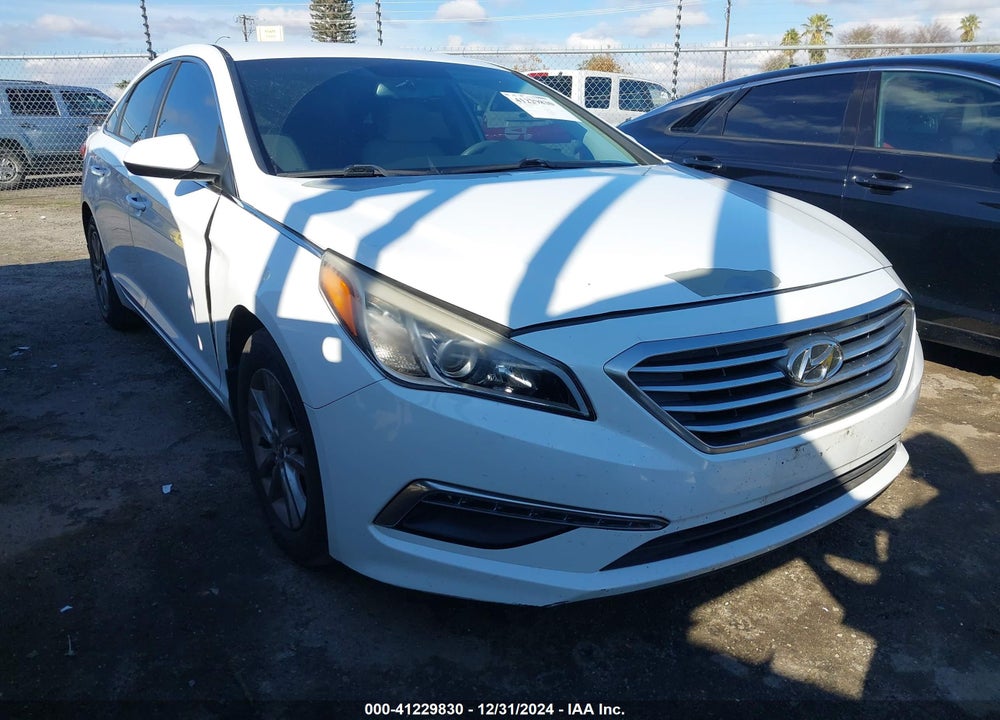2015 HYUNDAI SONATA SE VIN: 5NPE24AF6FH245634
