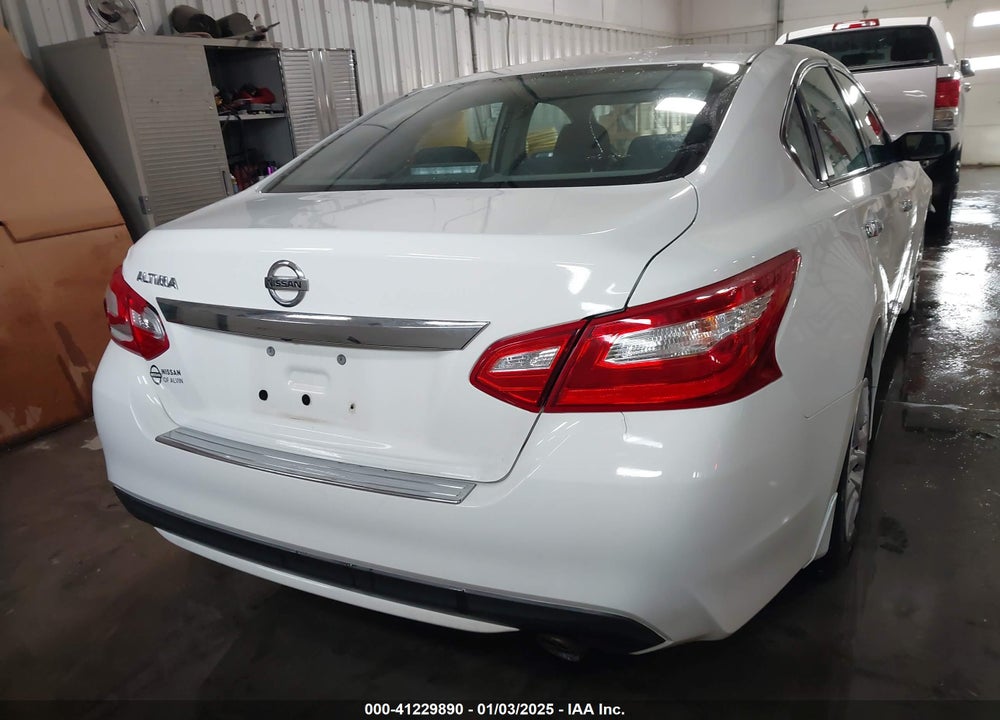 2017 NISSAN ALTIMA VIN: 1N4AL3AP8HC274782