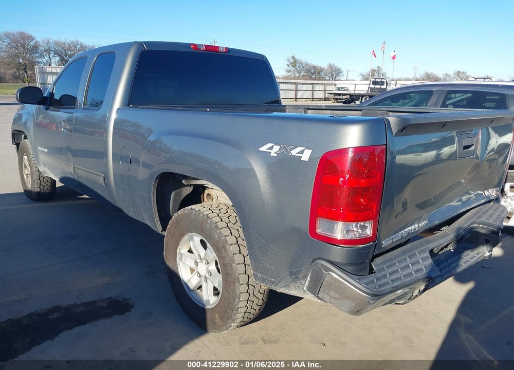 2011 GMC SIERRA 1500 SLE VIN: 1GTR2VE35BZ141985