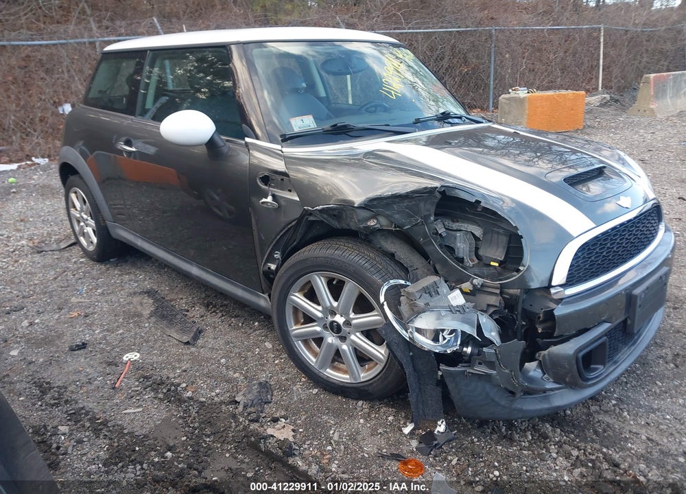 2012 MINI COOPER S VIN: WMWSV3C53CTY27428