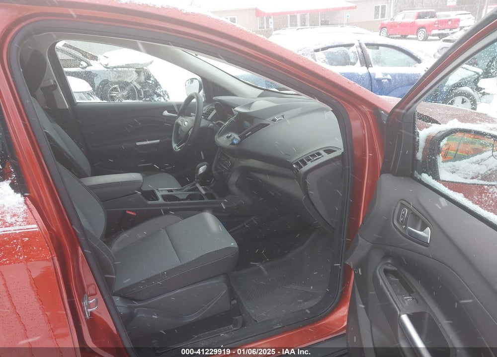 2019 FORD ESCAPE SE VIN: 1FMCU9GD5KUB76144