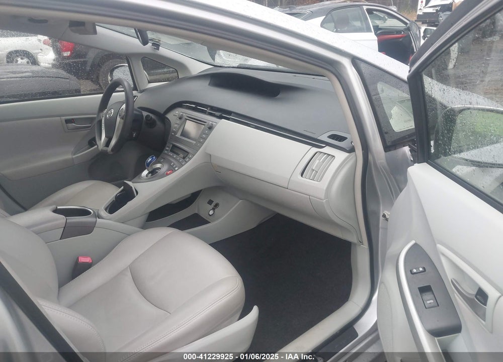 2013 TOYOTA PRIUS VIN: JTDKN3DU3D5575470