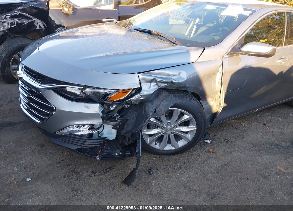 2025 CHEVROLET MALIBU VIN: 1G1ZD5ST2SF105258