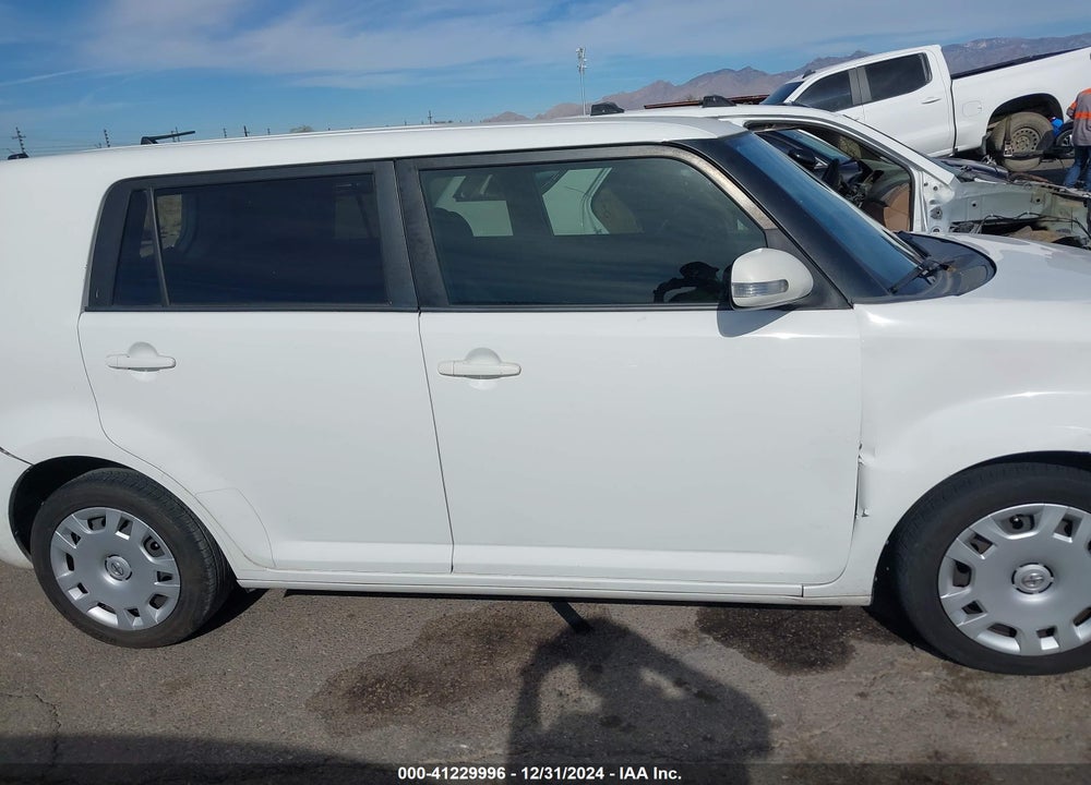2008 SCION XB VIN: JTLKE50E181028239