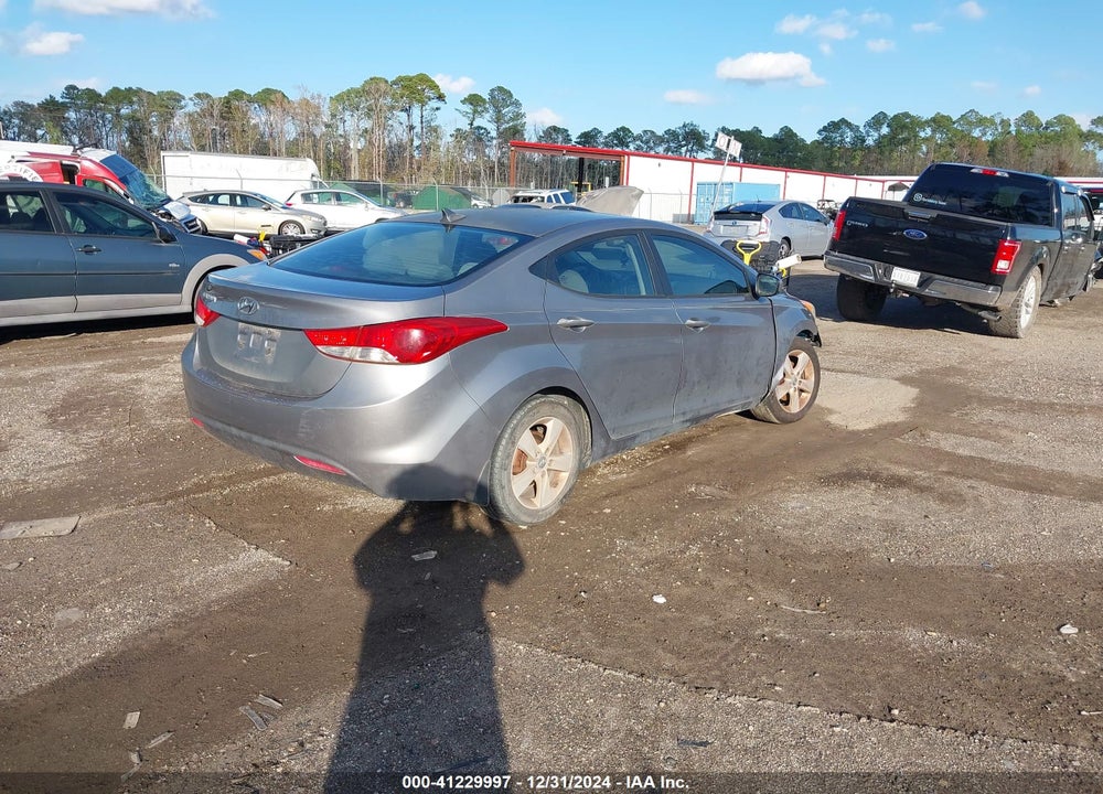 2013 HYUNDAI ELANTRA GLS VIN: KMHDH4AE0DU561420
