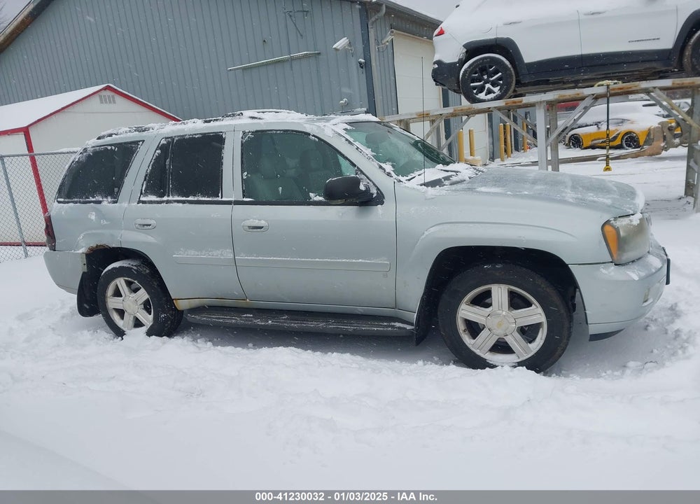 2008 CHEVROLET TRAILBLAZER LT VIN: 1GNDT13S382219179