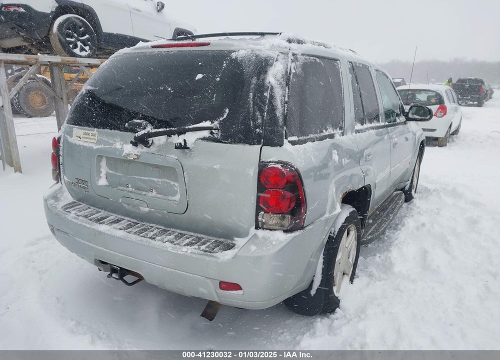 2008 CHEVROLET TRAILBLAZER LT VIN: 1GNDT13S382219179