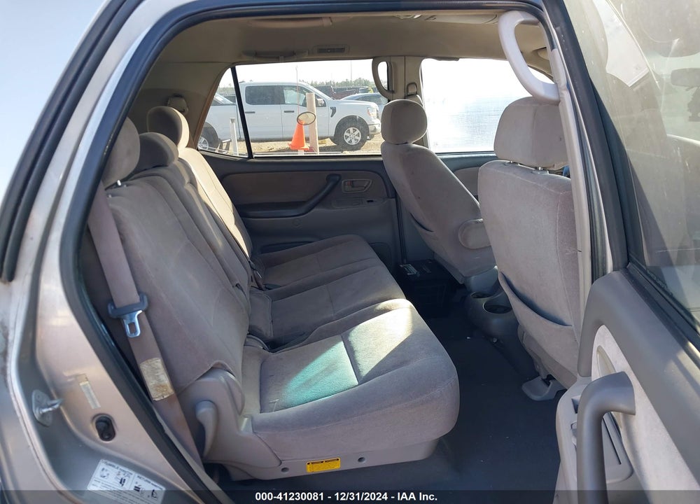 2002 TOYOTA SEQUOIA SR5 V8 VIN: 5TDZT34A02S090592