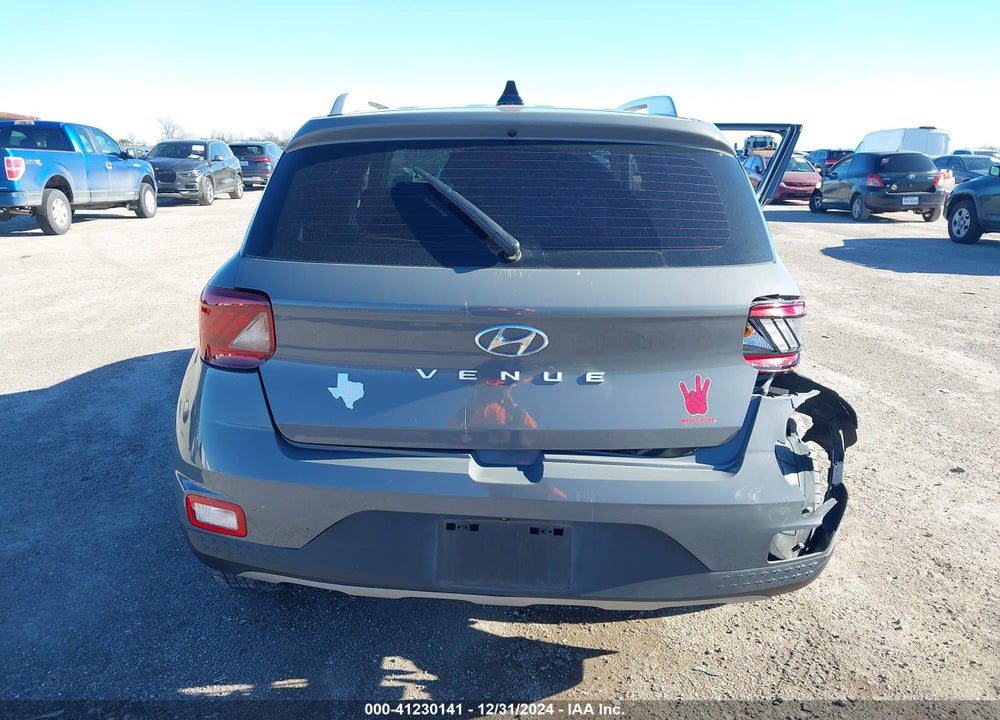 2021 HYUNDAI VENUE SEL VIN: KMHRC8A35MU104256