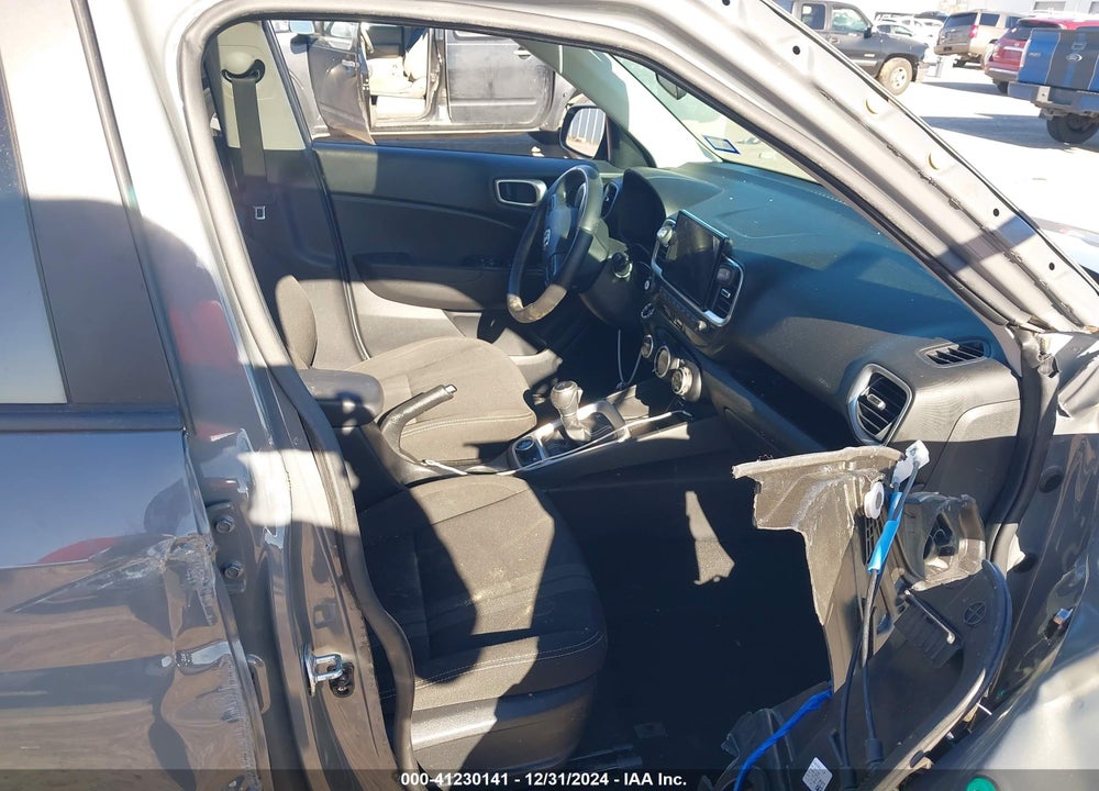2021 HYUNDAI VENUE SEL VIN: KMHRC8A35MU104256