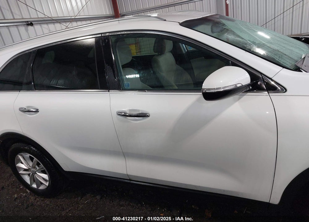 2016 KIA SORENTO 2.4L LX VIN: 5XYPG4A37GG053809