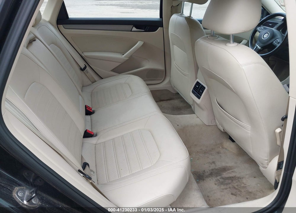 2015 VOLKSWAGEN PASSAT 1.8T SE VIN: 1VWBT7A33FC005702