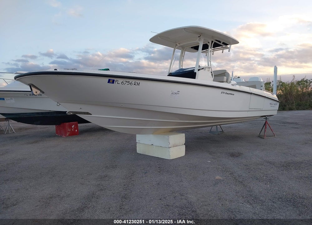 2018 BOSTON WHALER OTHER VIN: BWCE0776I718