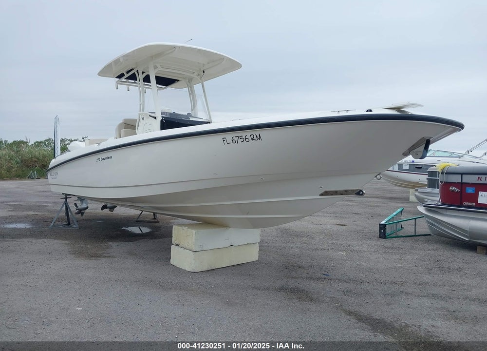2018 BOSTON WHALER OTHER VIN: BWCE0776I718