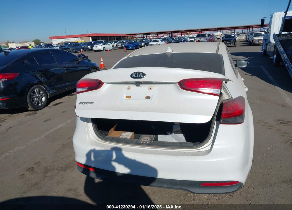2017 KIA FORTE VIN: 3KPFL4A76HE116813