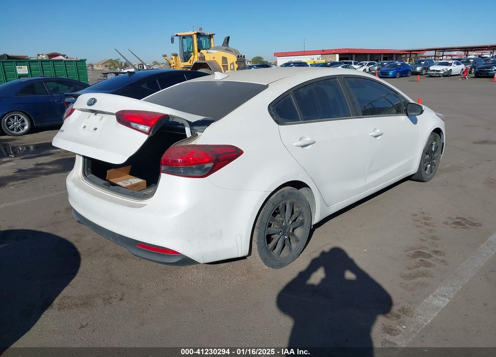 2017 KIA FORTE VIN: 3KPFL4A76HE116813