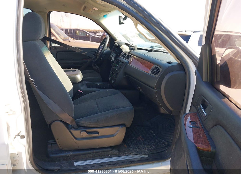 2007 CHEVROLET TAHOE LT VIN: 1GNFC13037R336628