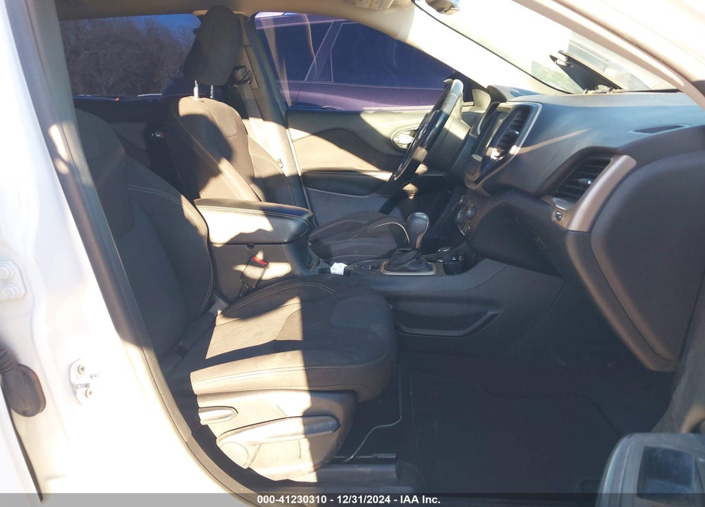 2016 JEEP CHEROKEE LATITUDE VIN: 1C4PJMCB1GW259894