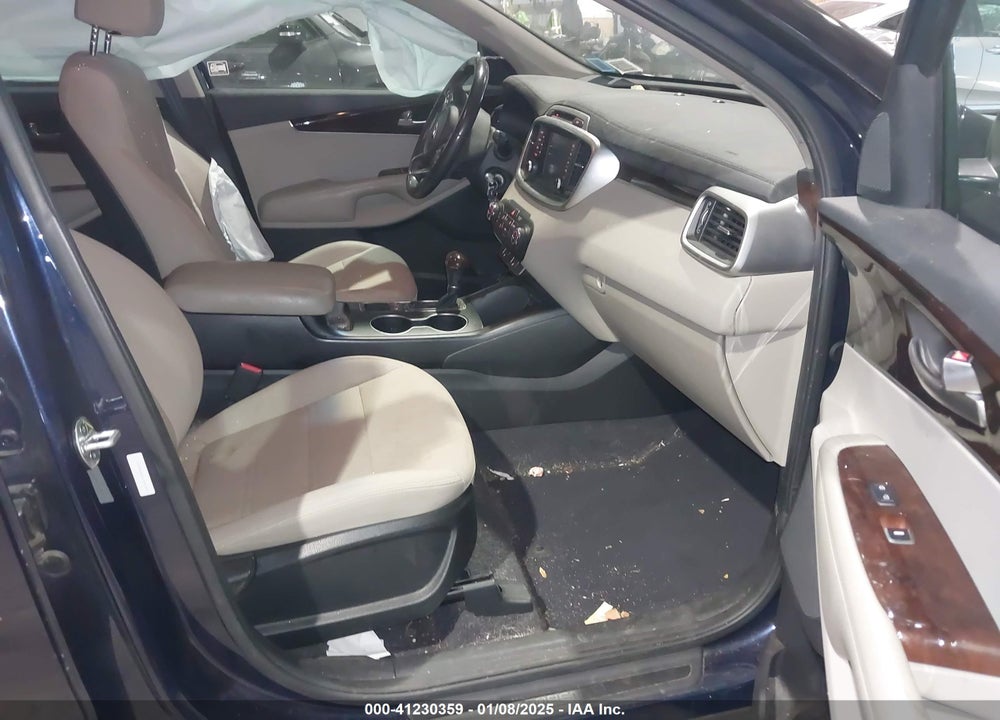 2018 KIA SORENTO 2.4L LX VIN: 5XYPGDA39JG416411