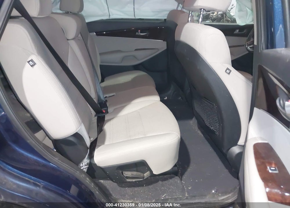 2018 KIA SORENTO 2.4L LX VIN: 5XYPGDA39JG416411