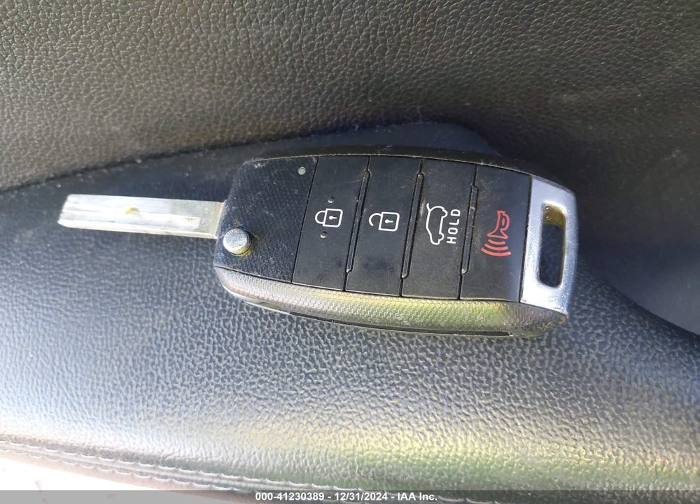 2019 KIA SORENTO 3.3L S VIN: 5XYPGDA55KG593007