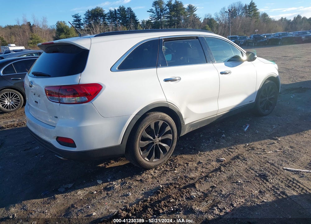 2019 KIA SORENTO 3.3L S VIN: 5XYPGDA55KG593007
