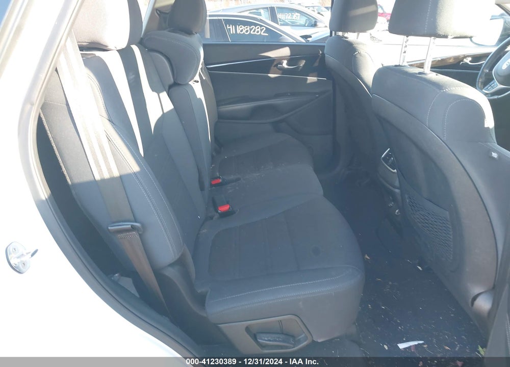 2019 KIA SORENTO 3.3L S VIN: 5XYPGDA55KG593007