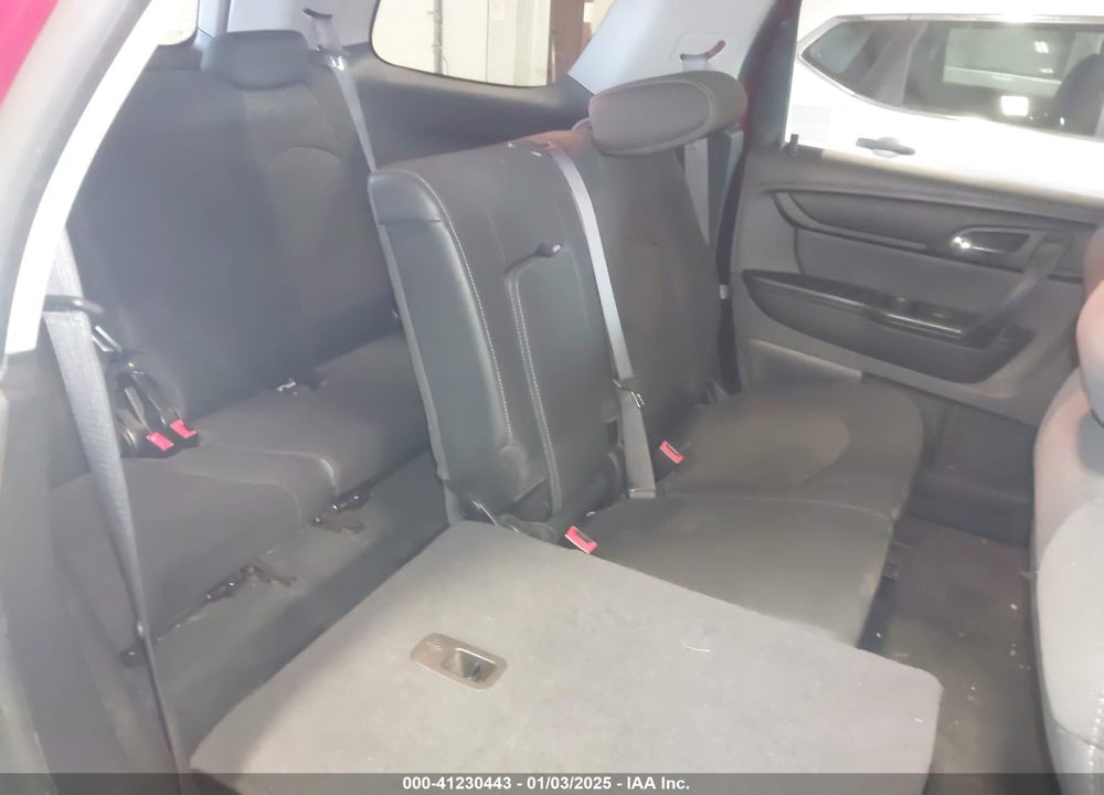 2013 GMC ACADIA SLE VIN: 1GKKRNED5DJ237823
