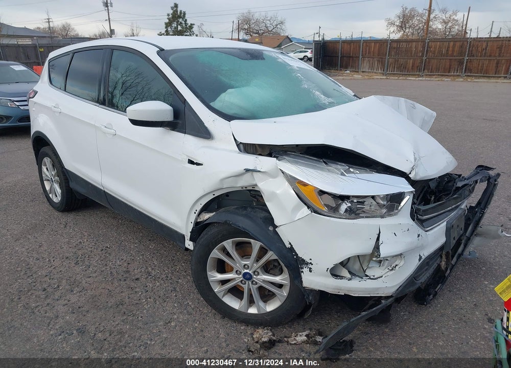 2017 FORD ESCAPE SE VIN: 1FMCU9G9XHUA95421