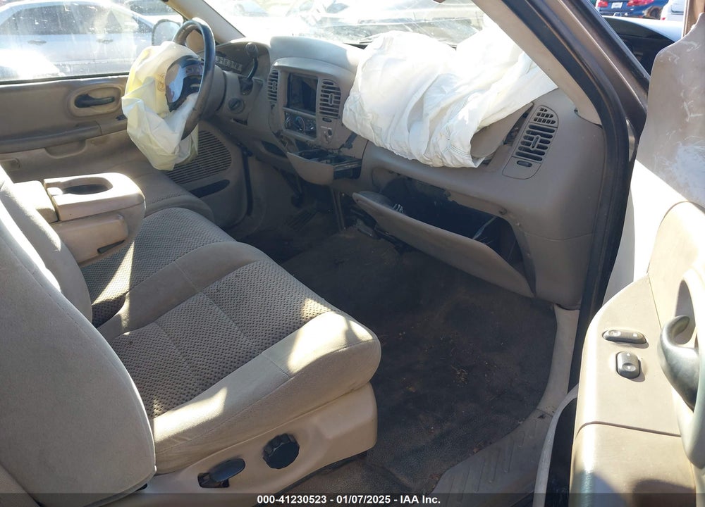 2002 FORD F-150 XL/XLT VIN: 1FTRF17W02NB01695