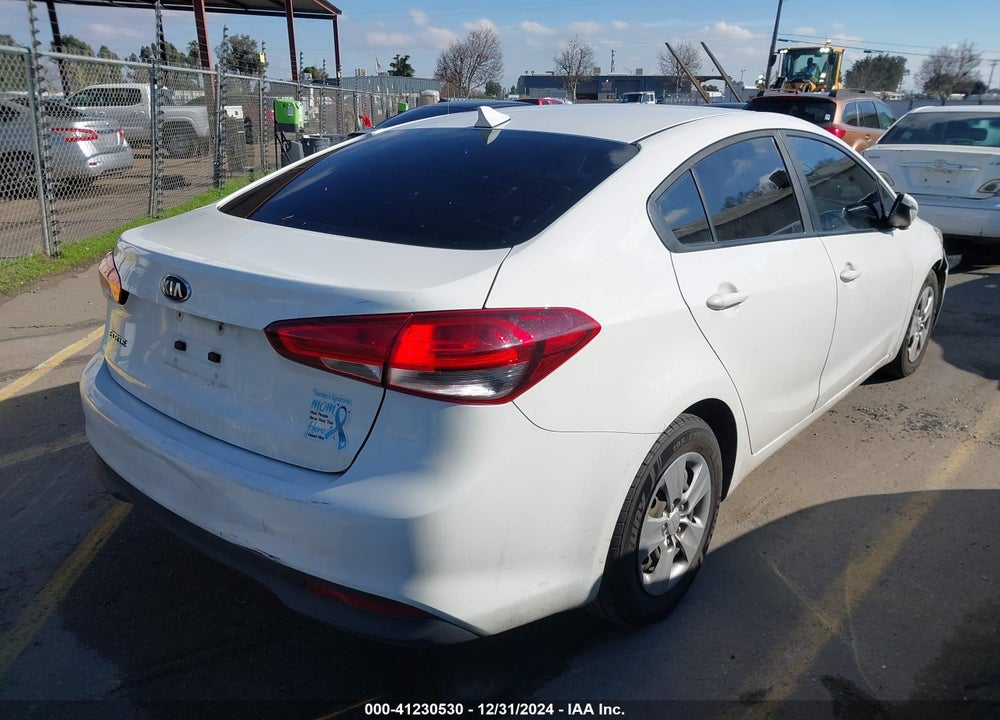2017 KIA FORTE VIN: 3KPFK4A76HE119326