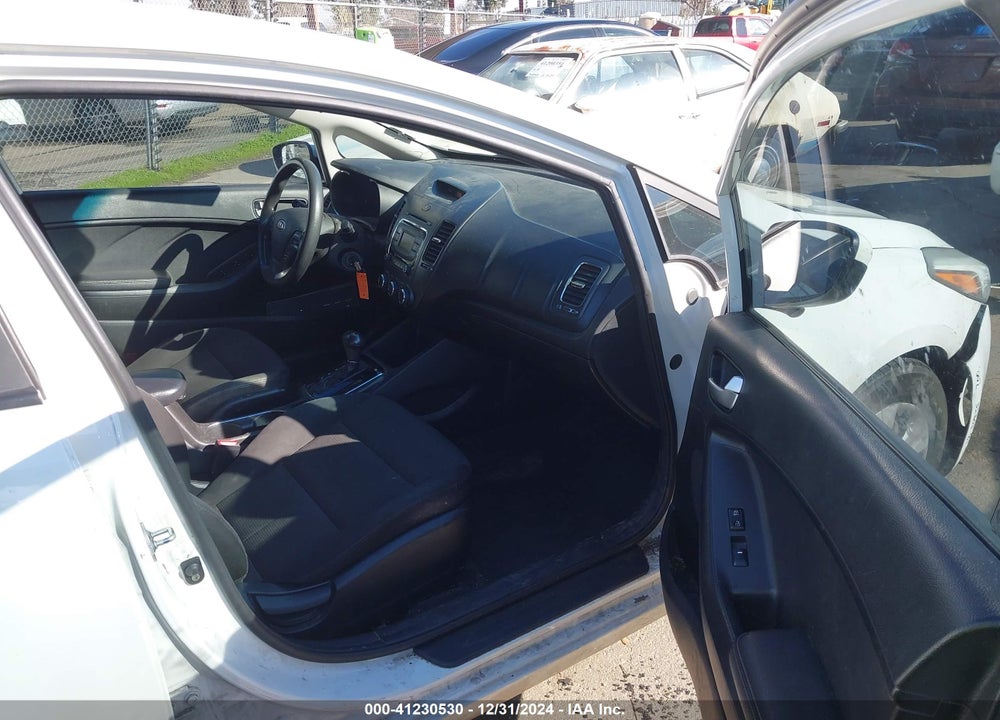 2017 KIA FORTE VIN: 3KPFK4A76HE119326