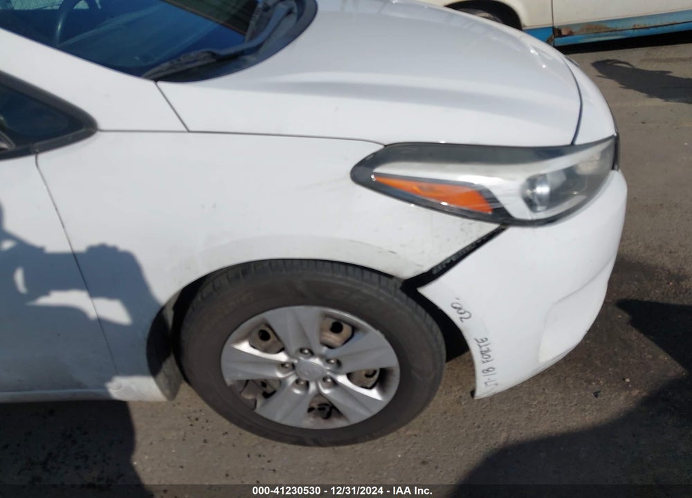 2017 KIA FORTE VIN: 3KPFK4A76HE119326