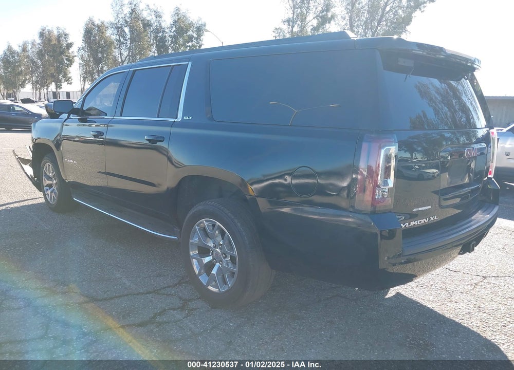 2018 GMC YUKON XL SLT VIN: 1GKS1GKC8JR300246