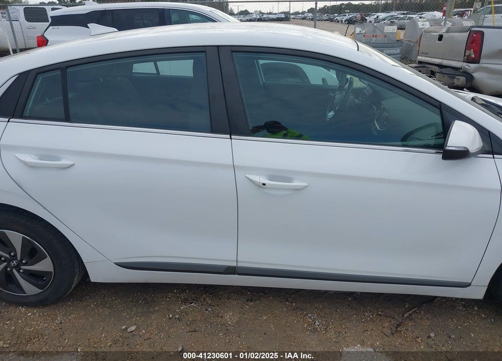 2018 HYUNDAI IONIQ HYBRID SEL VIN: KMHC75LC1JU077476