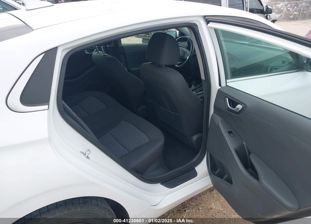 2018 HYUNDAI IONIQ HYBRID SEL VIN: KMHC75LC1JU077476