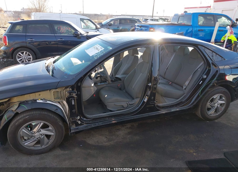 2024 HYUNDAI ELANTRA VIN: KMHLL4DG6RU765251