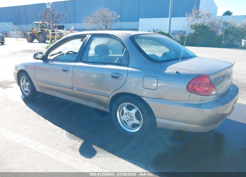 2002 KIA SPECTRA LS VIN: KNAFB121025134333