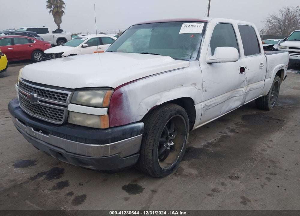 2005 CHEVROLET SILVERADO 1500 LS VIN: 2GCEC13T451110988