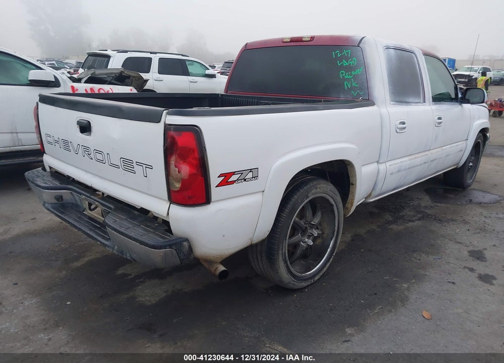 2005 CHEVROLET SILVERADO 1500 LS VIN: 2GCEC13T451110988
