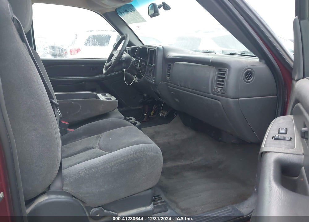 2005 CHEVROLET SILVERADO 1500 LS VIN: 2GCEC13T451110988