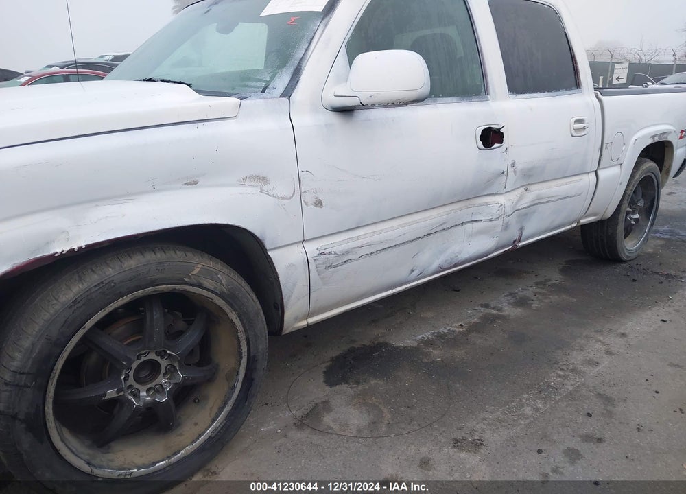 2005 CHEVROLET SILVERADO 1500 LS VIN: 2GCEC13T451110988