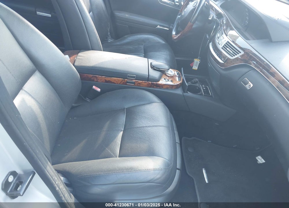 2007 MERCEDES-BENZ S 550 VIN: WDDNG71XX7A097675